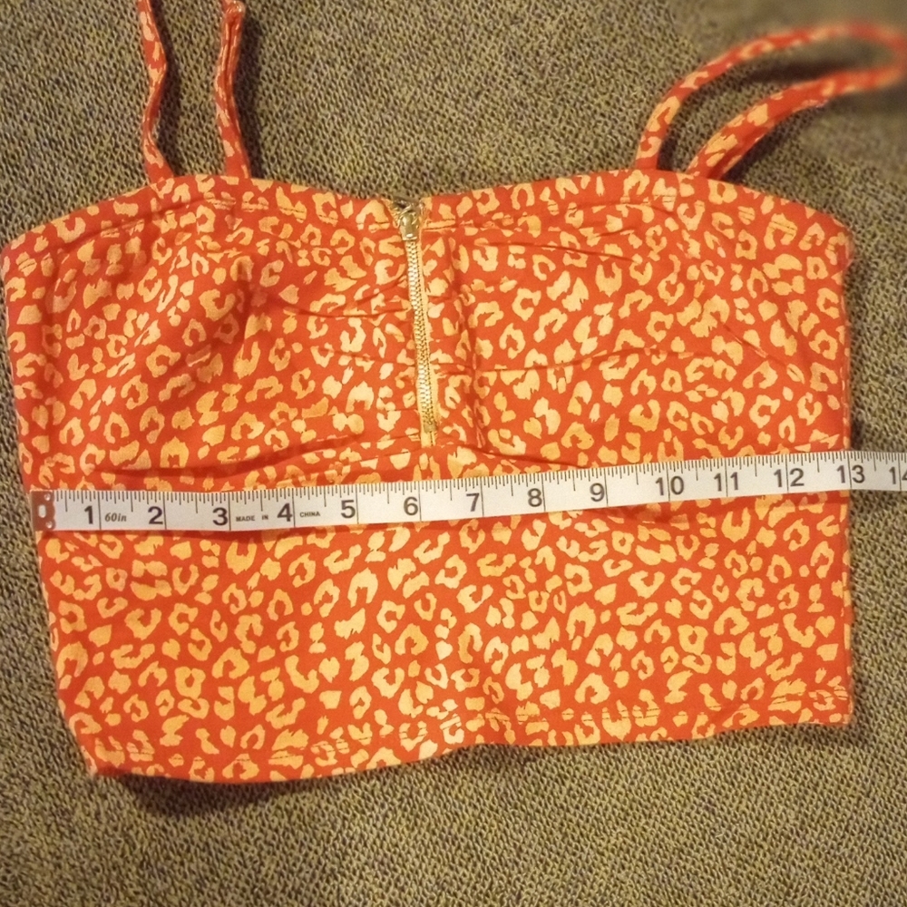 GUESS Crop Top - Picture 3 of 4